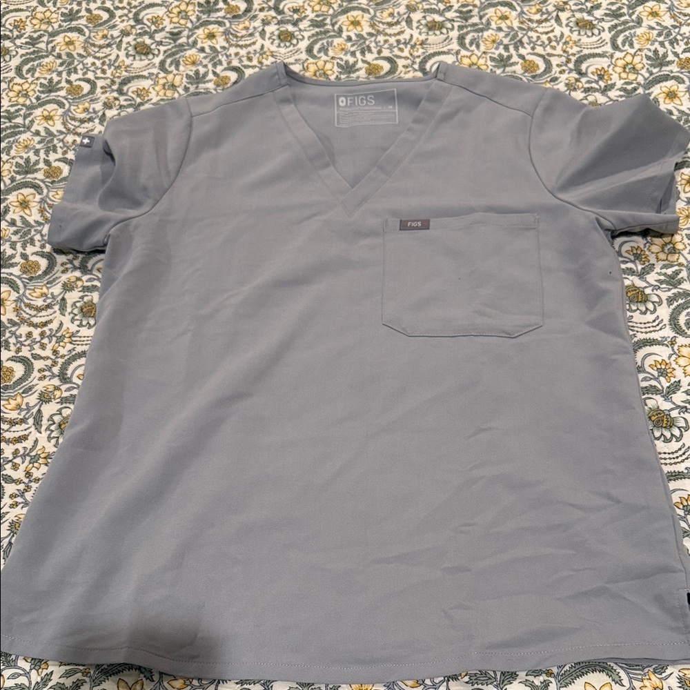 Figs Men's Slate V-Neck Tee